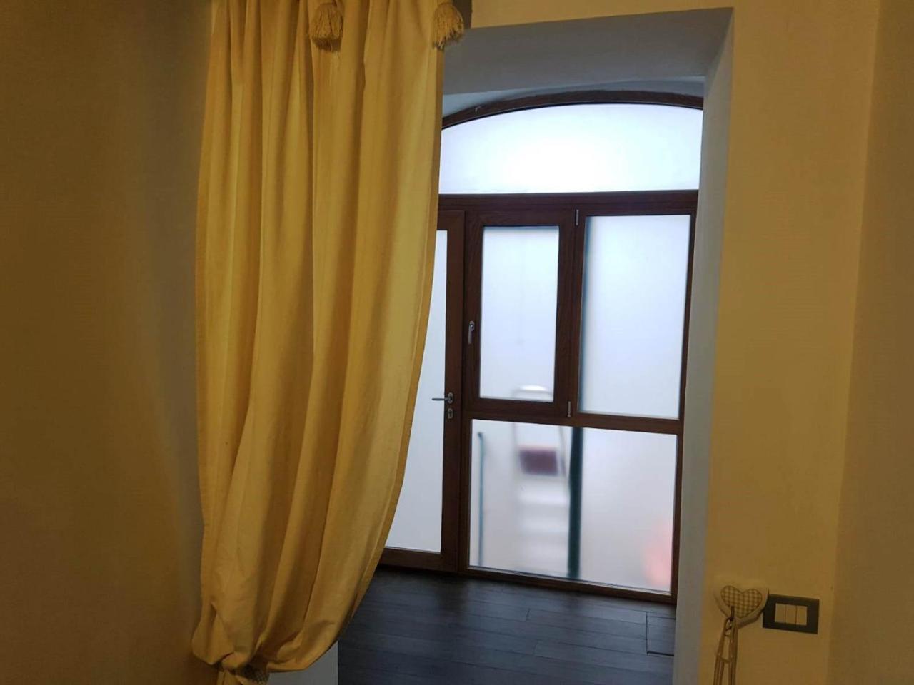 ホテル Zelzar Salerno Centro エクステリア 写真