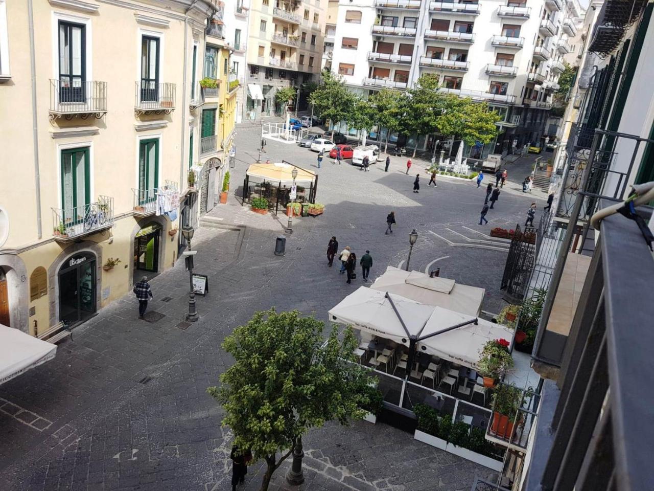 ホテル Zelzar Salerno Centro エクステリア 写真